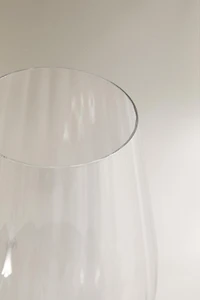 TEXTURED CRYSTALLINE WINE GLASS