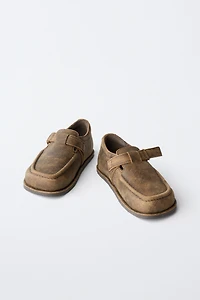 LEATHER BUCKLE SHOES