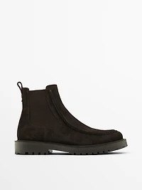 Oiled split leather Chelsea boots
