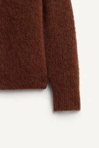 TEXTURED CARDIGAN LIMITED EDITION