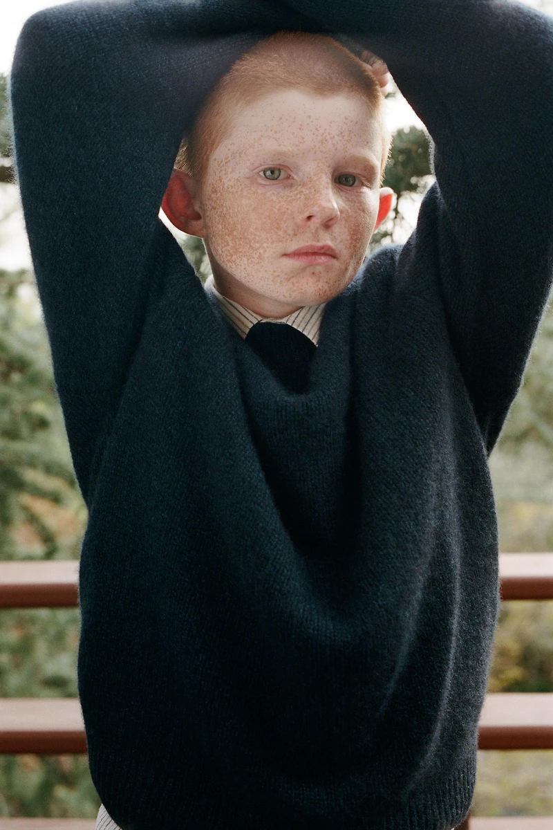 100% CASHMERE SWEATER