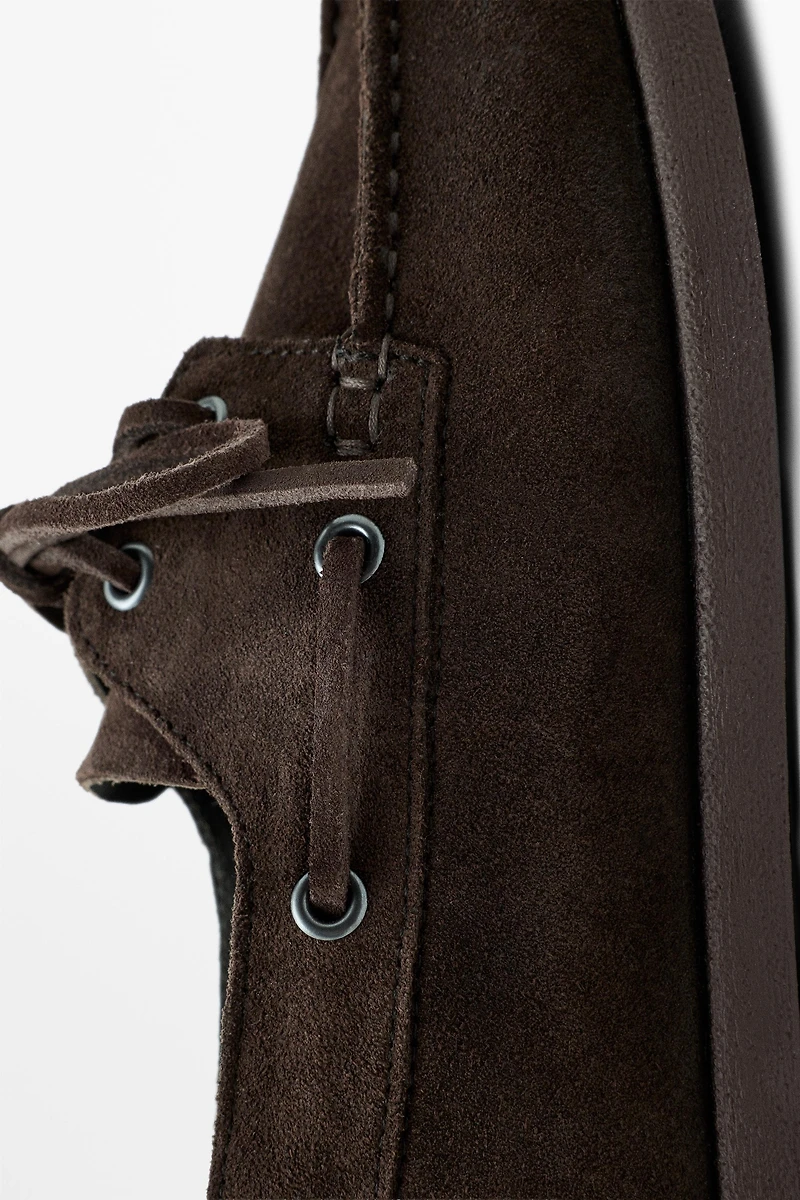 Split leather deck shoes