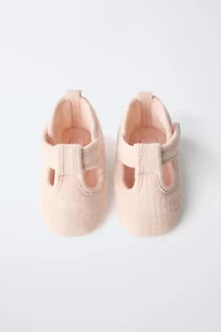 CHAUSSONS STYLE SANDALES
