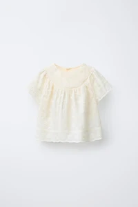 FLORAL EMBROIDERED BLOUSE
