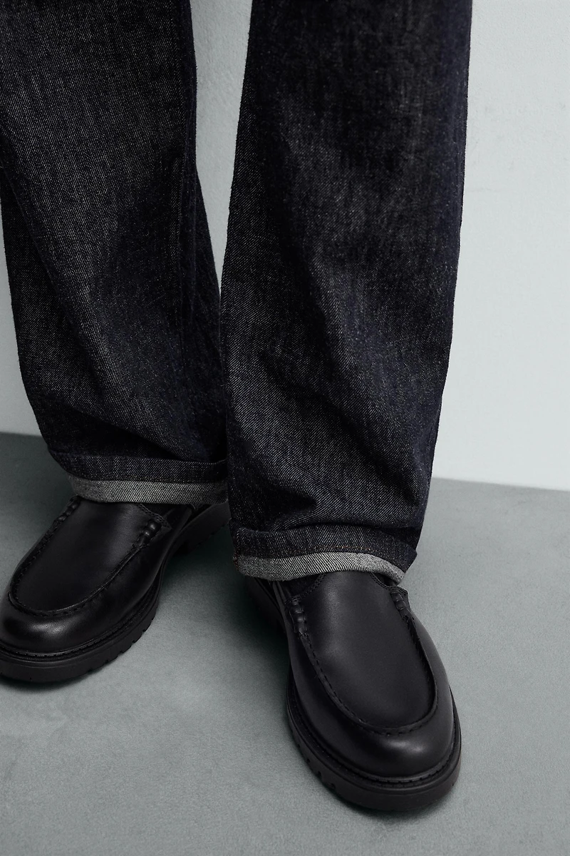 LEATHER BUCKLE SHOES