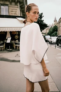 CONTRAST EMBROIDERY KNIT SKIRT