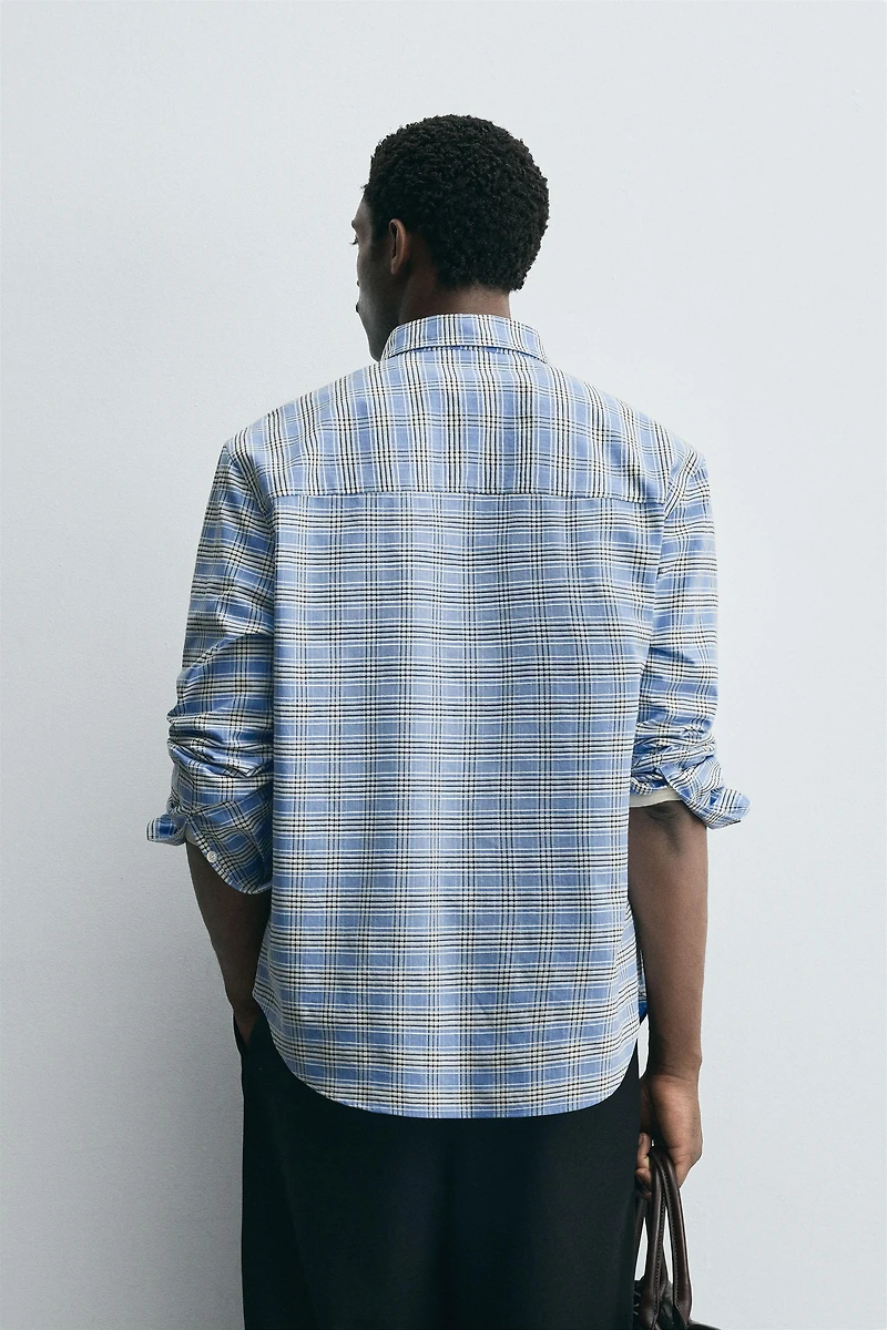 CHEMISE À CARREAUX COL BOUTONNÉ