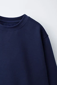 BASIC TEXT AND LABEL SWEATSHIRT