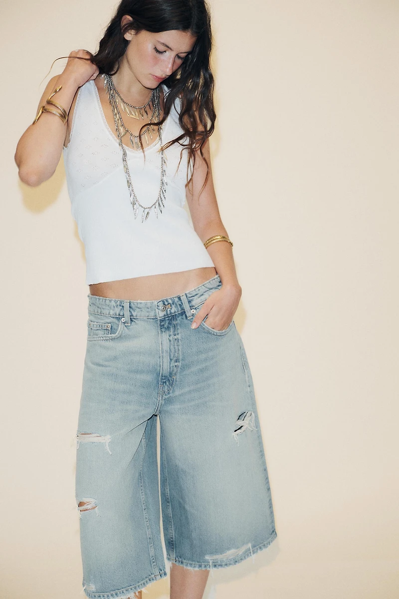 BERMUDA-SHORT BAGGY EN JEAN TRF DÉCHIRÉ