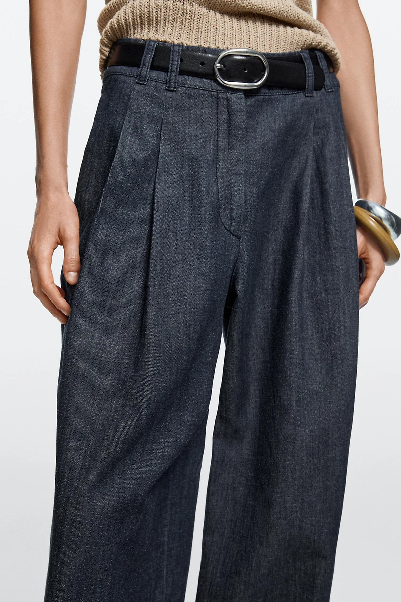 Balloon fit denim