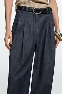 Balloon fit denim