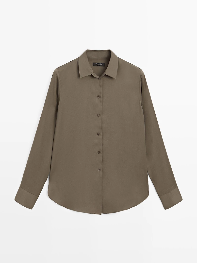 Flowing shirt with collar