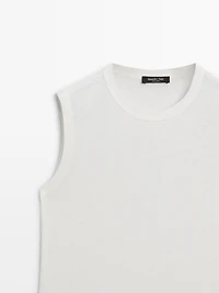 Sleeveless linen blend T-shirt
