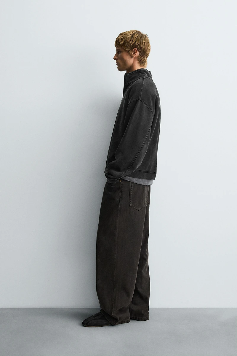 WASHED QUARTER-ZIP SWEATSHIRT