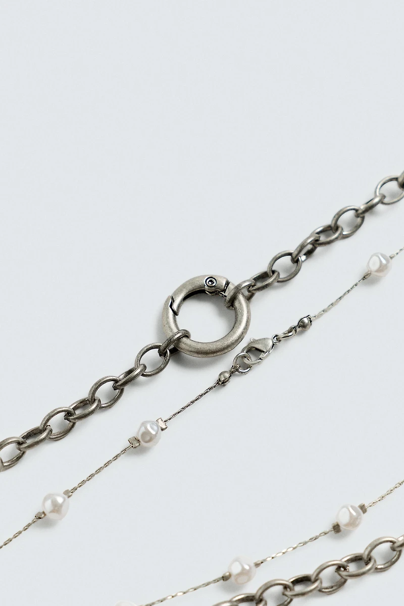 LOT DE 2 COLLIERS ASSORTIS