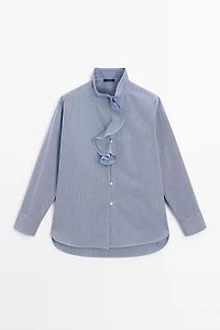Shirt with ruffled collar detail