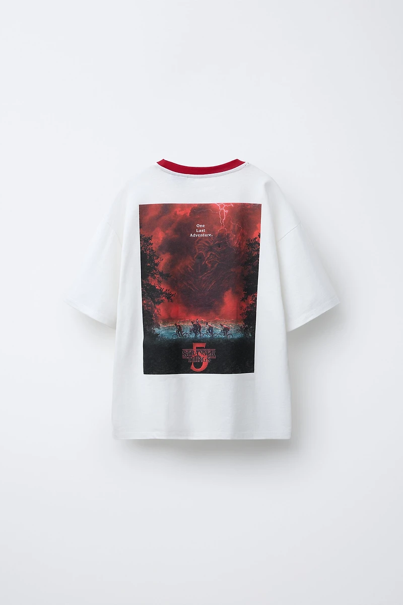 STRANGER THINGS © NETFLIX CONTRAST COLLAR T-SHIRT