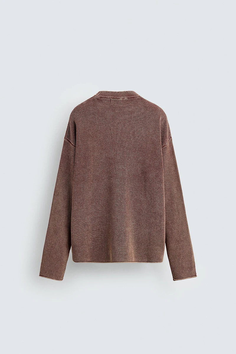 WAFFLE TEXTURED SWEATER