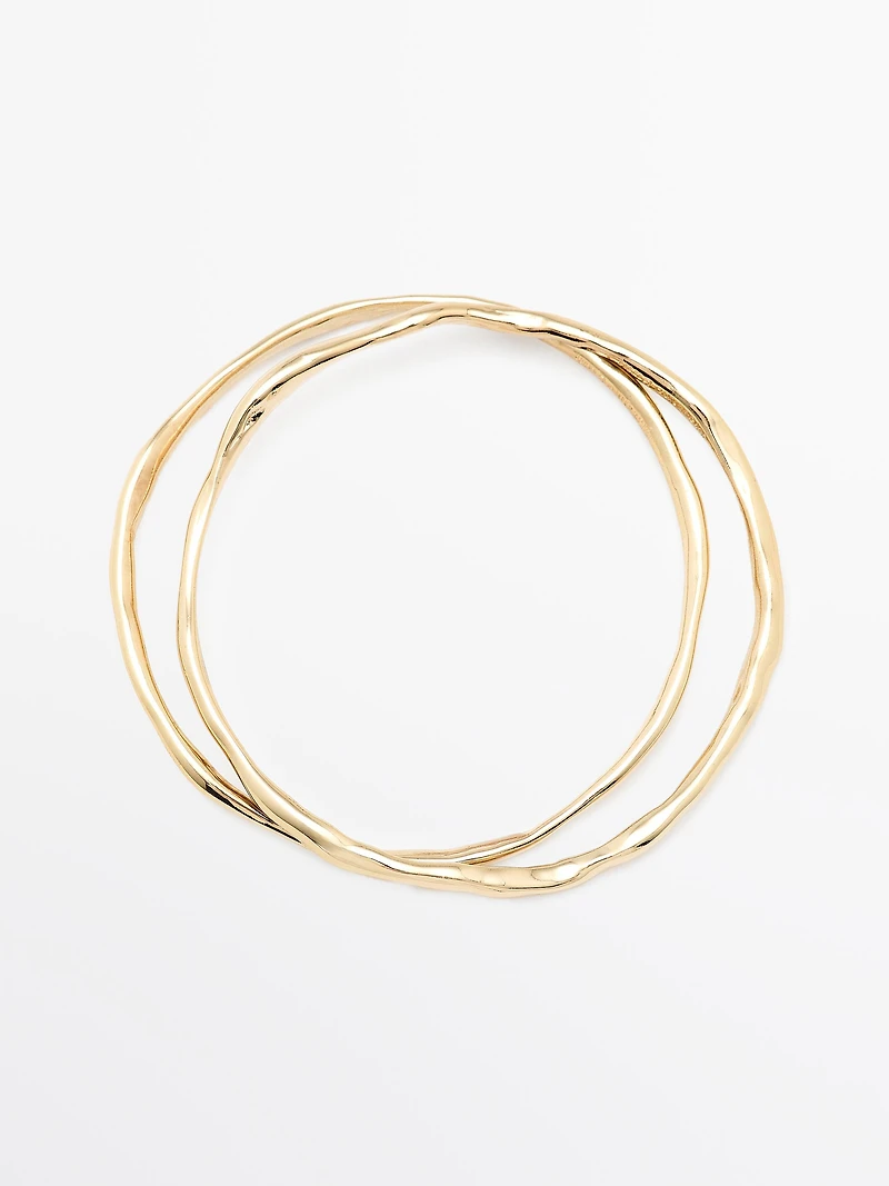 Set of irregular bracelets