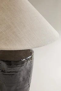 CERAMIC TABLE LAMP