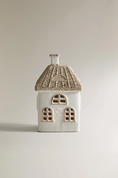 GLITTERY CERAMIC HOUSE WITH SQUARE CEILING CHRISTMAS ORNAMENT