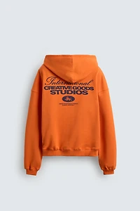 CONTRASTING TEXT ZIP HOODIE