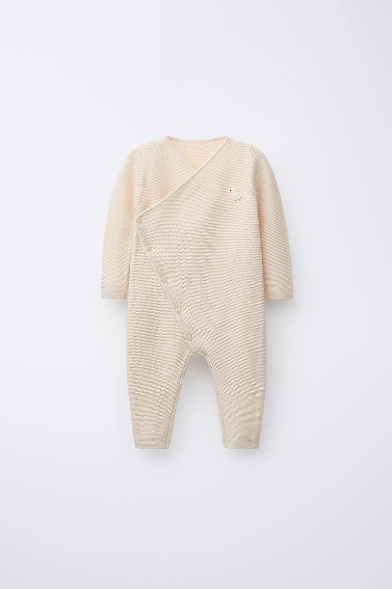 EMBROIDERED DUCKLING KNIT KIMONO