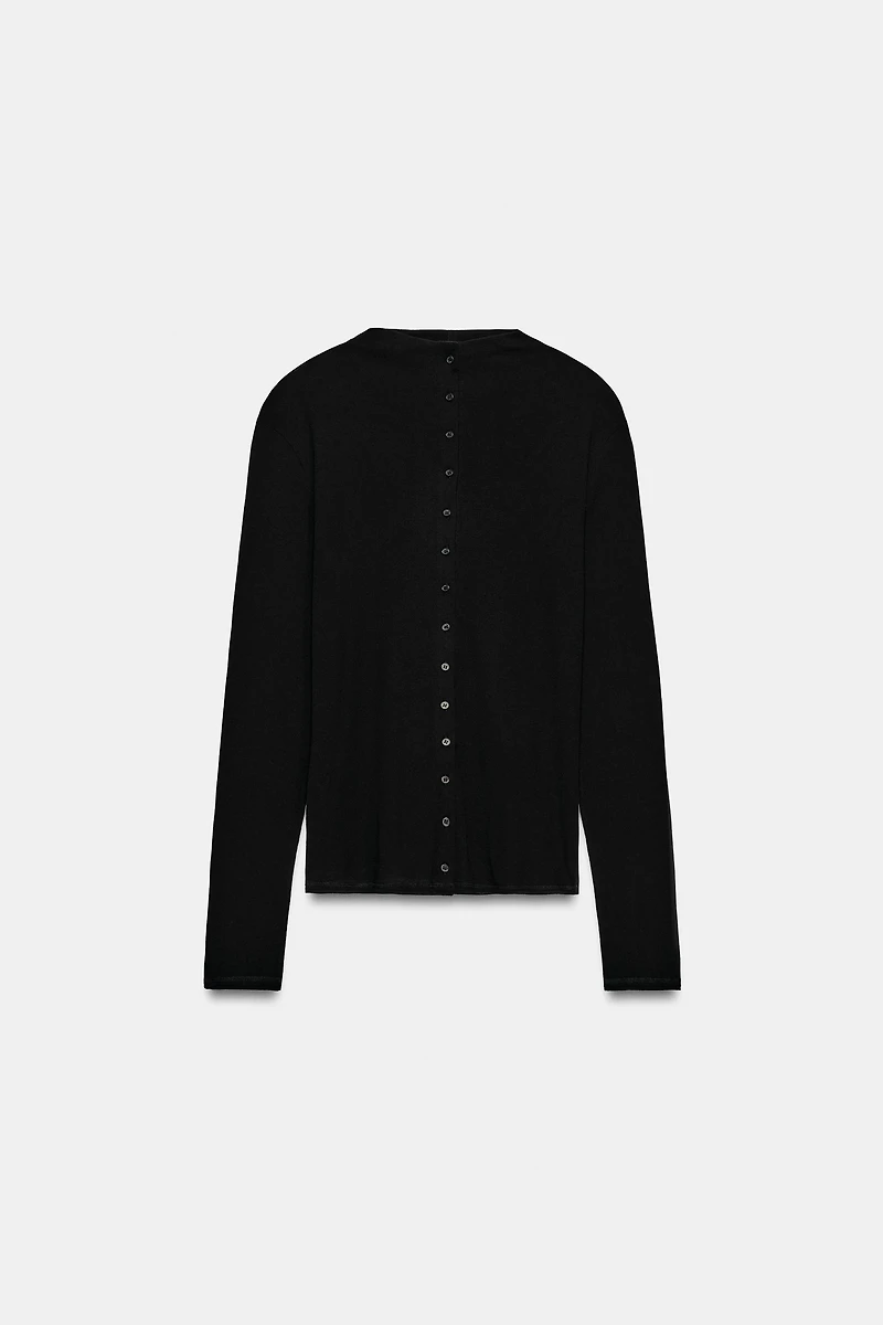 BUTTONED HIGH NECK T-SHIRT