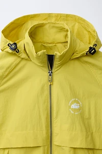 LIGHTWEIGHT WATER REPELLENT JACKET