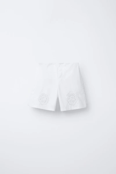 EMBROIDERED FLORAL POPLIN SHORTS