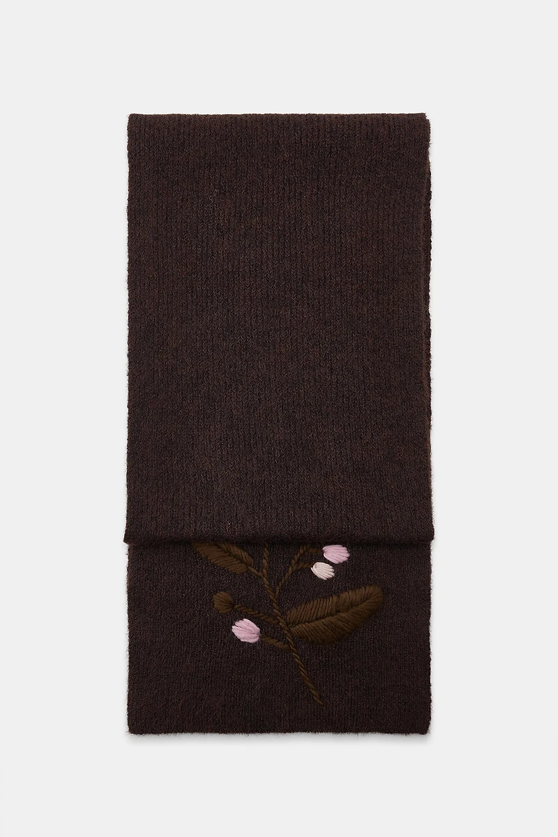 KNIT SCARF WITH FLORAL EMBROIDERY