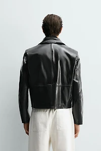 BLOUSON EN CUIR FINI BRILLANT