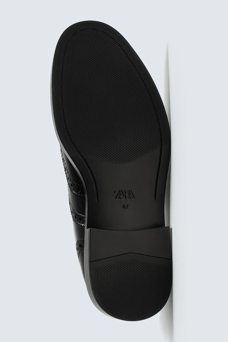 DRESS SHOES