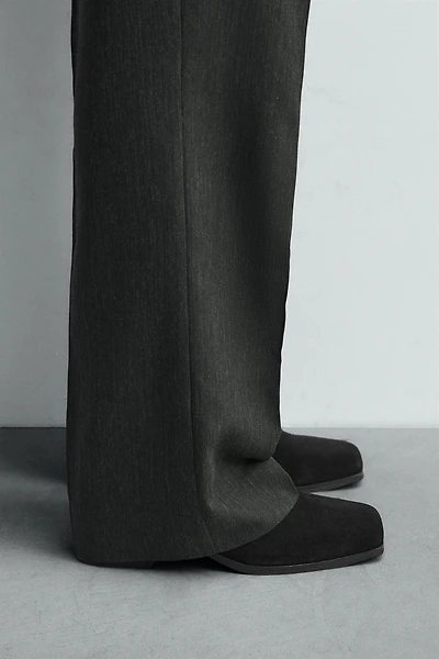 LIMITED EDITION LEATHER HEELED BOOTS