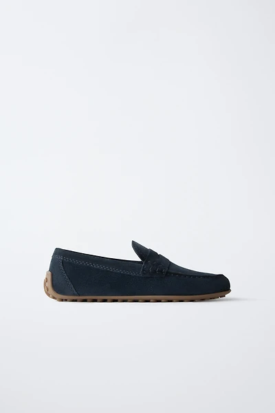 MOCASSINS EN CROÛTE DE CUIR