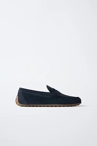 MOCASSINS EN CROÛTE DE CUIR