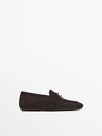 Leather deck shoes