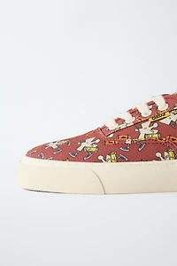 LACE-UP SNEAKERS