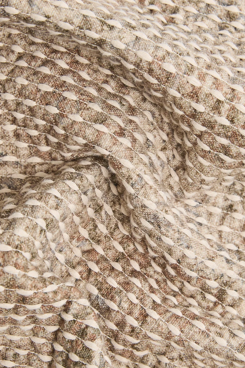 TEXTURED BLANKET