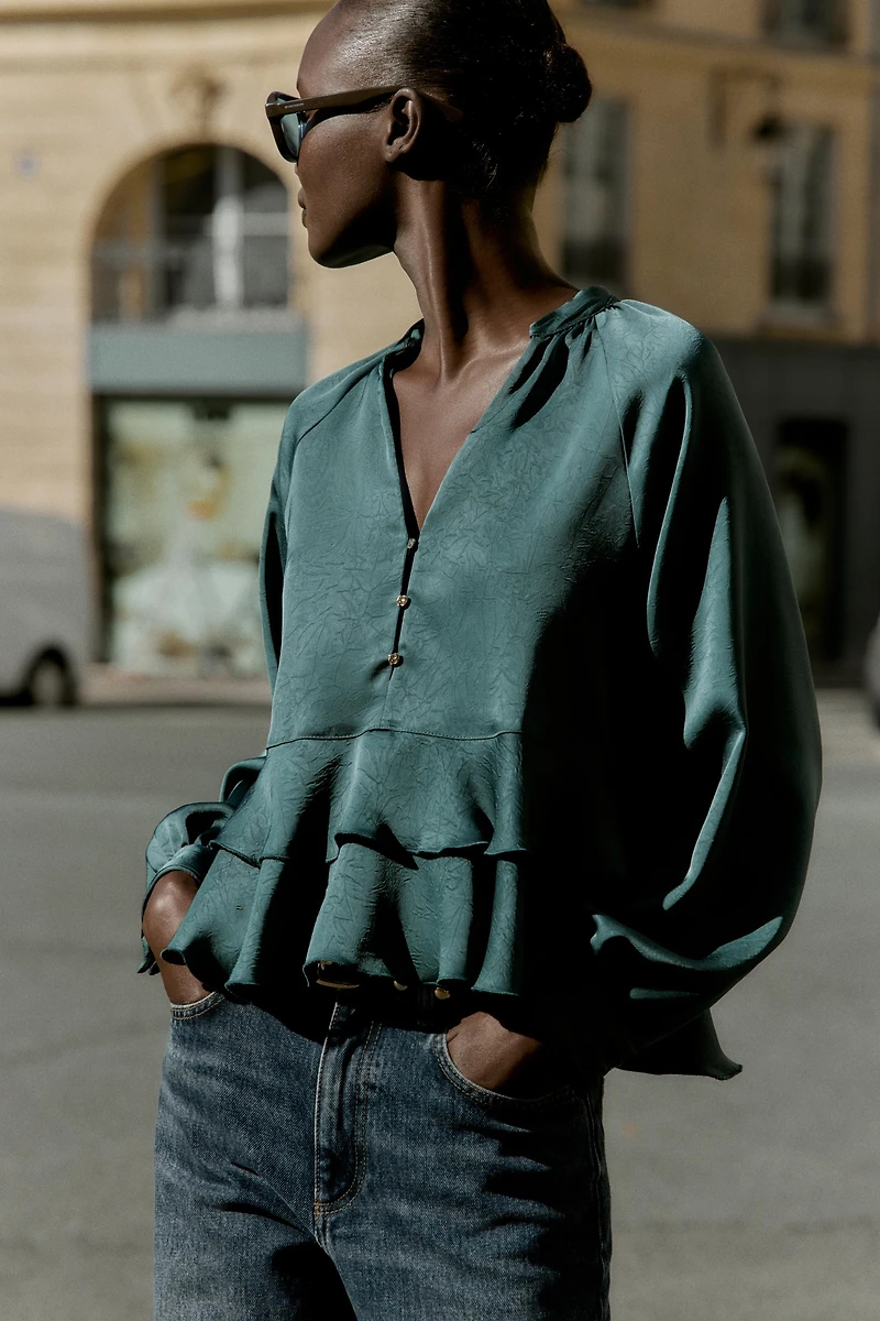 RUFFLED BLOUSE