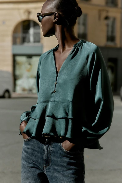 RUFFLED BLOUSE