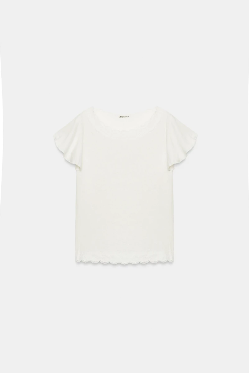 RUFFLED LACE SLEEVE TOP