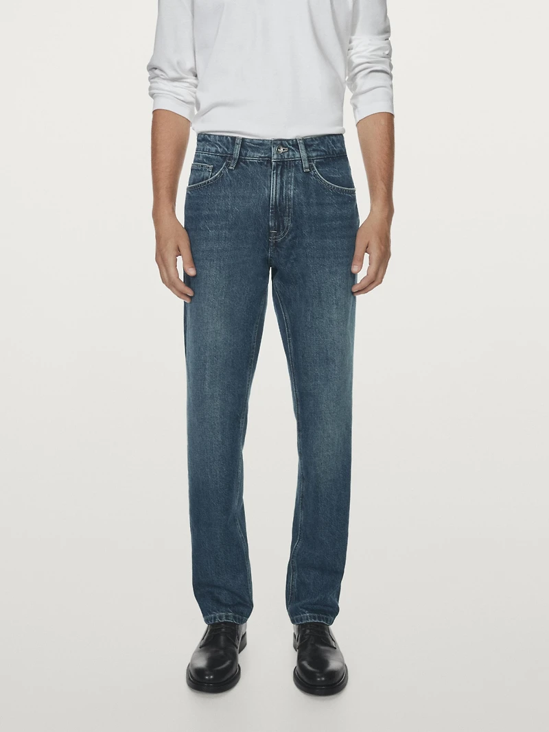Tapered fit jeans