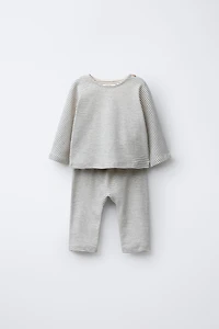 STRIPED T-SHIRT AND PANTS SET