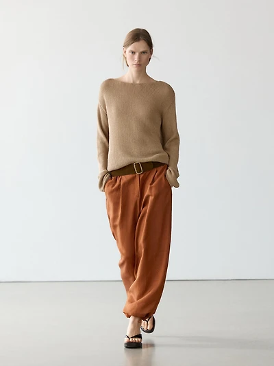 Flowing trousers with tie detail