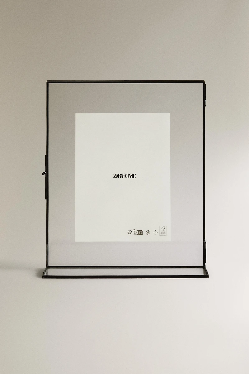 RECTANGULAR STRUCTURE PHOTO FRAME