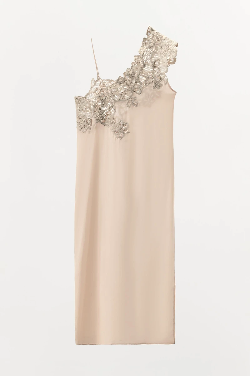 ROBE ASYMÉTRIQUE AU CROCHET LIMITED EDITION