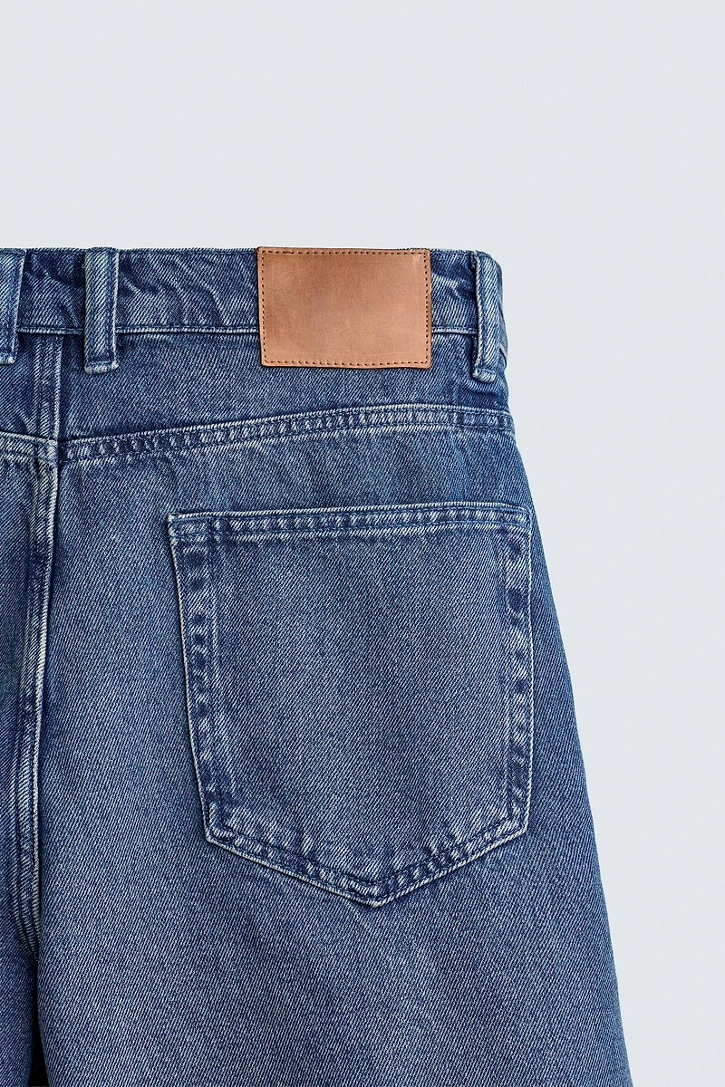 WAXED FINISH STRAIGHT FIT JEANS