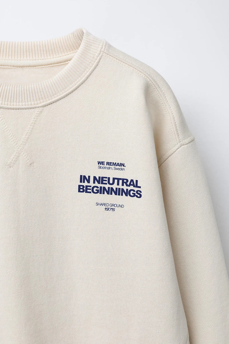 TEXT AND LABEL SWEATSHIRT