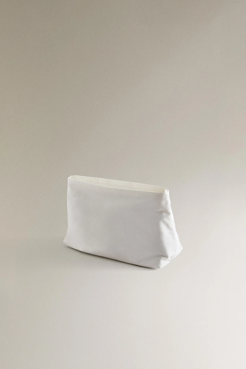 TROUSSE DE TOILETTE TISSU TECHNIQUE FORMAT MOYEN